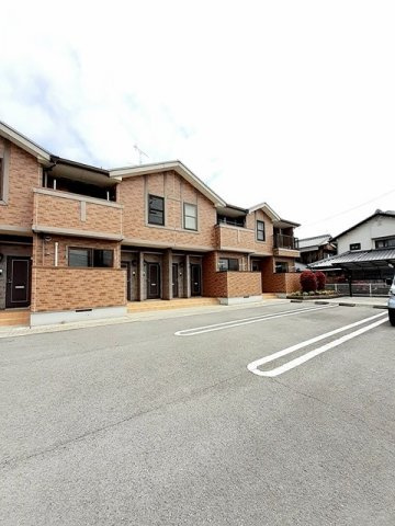 ポレールの駐車場