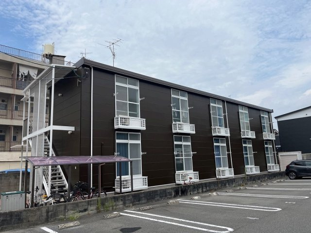 レオパレスジュネスＥＢＡの外観