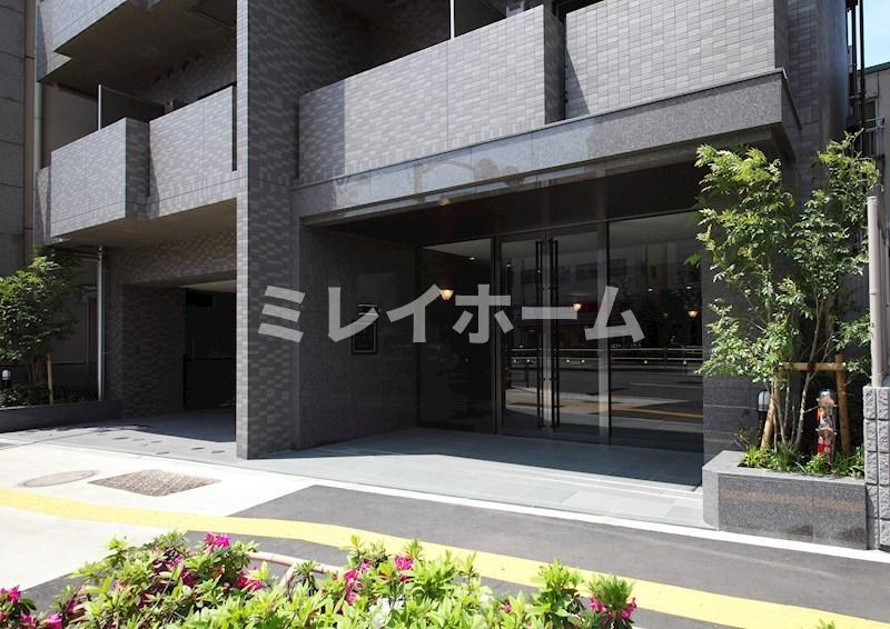 ルーブル大森町のエントランス