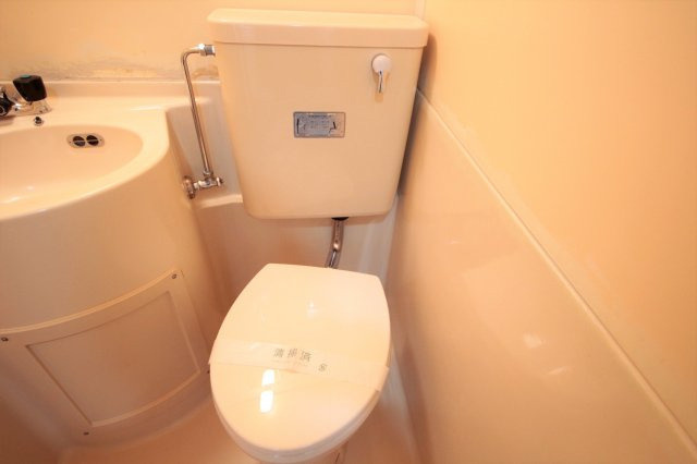コーポ笹のトイレ|水洗トイレとなっております♪