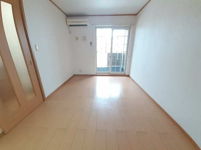 ガーデンクレストの居間・リビング