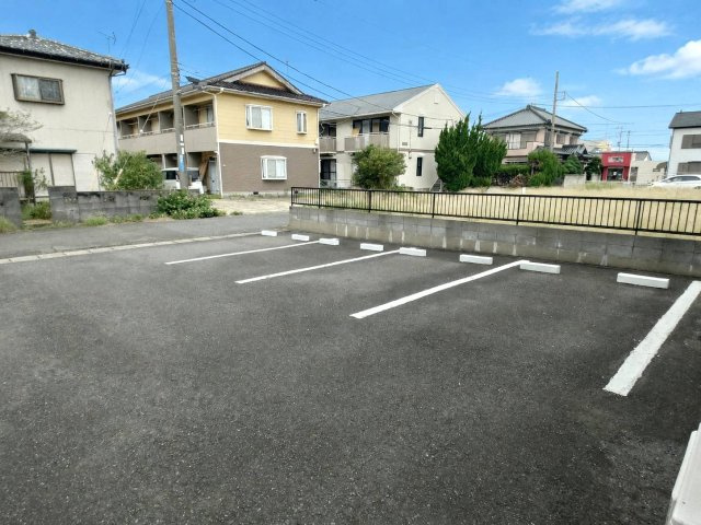神栖市土合中央１丁目のアパートの駐車場