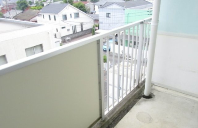 海老名市河原口２丁目の賃貸マンションのバルコニー