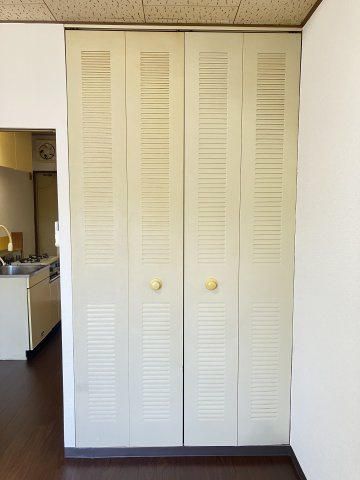 ボワリシュ戸吹の収納|退去前につき別のお部屋の写真です。