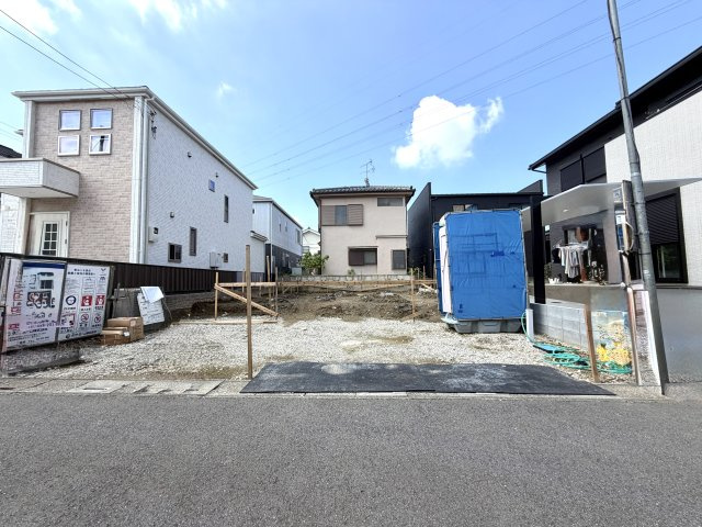 越谷市平方７期１号棟グラファーレ　新築戸建