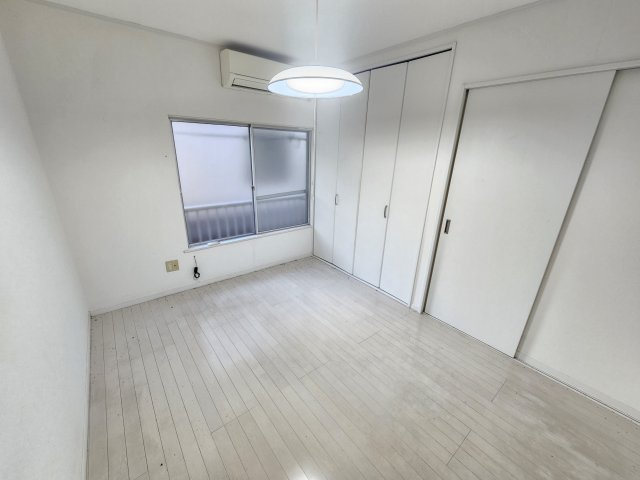 Y'artの居間・リビング|退去前につき、前回募集時のお写真です。