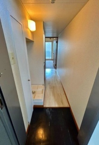 フラット浦和の玄関