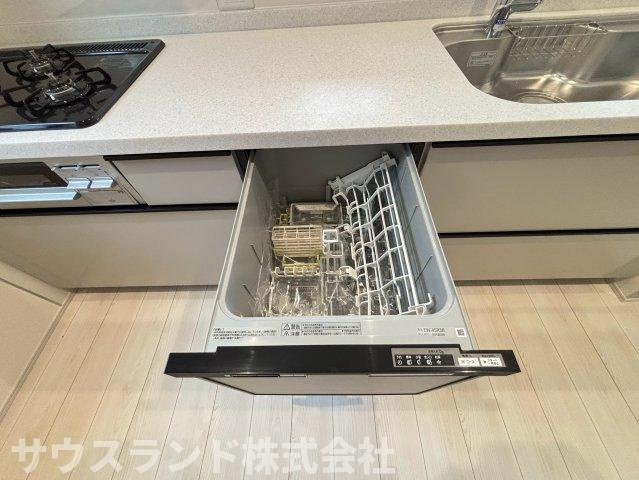 八王子市並木町～全９棟～のその他|毎日の家事をしっかりサポートしてくれるビルトイン食器洗浄乾燥機付きです！食事の後片付けをお任せできるので、ご家族でゆっくり過ごす時間が増えます。手洗いに比べて節水効果も期待できて環境にも優しいです☆