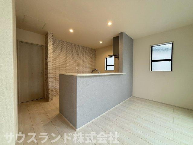 八王子市並木町～全９棟～の居間・リビング
