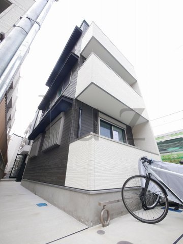 ベルメゾン横浜小机の外観