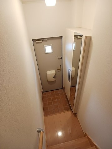 ＮＭＯＮ　Ａの玄関