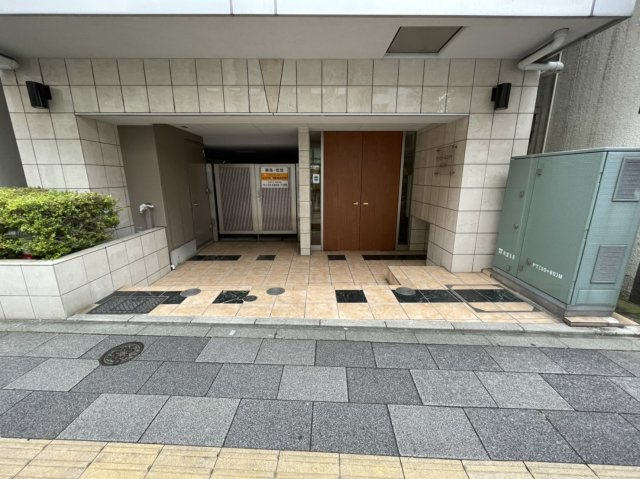 【エントランス】