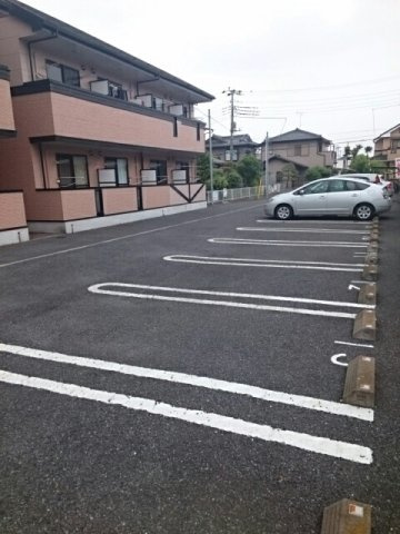 グランデ・パラーシオの駐車場