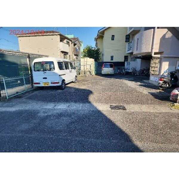 サンテラス森の駐車場