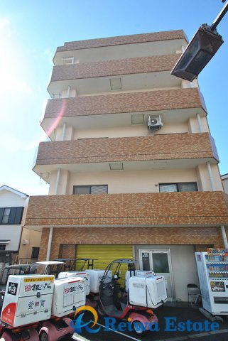 茅ヶ崎赤羽根コーポの外観