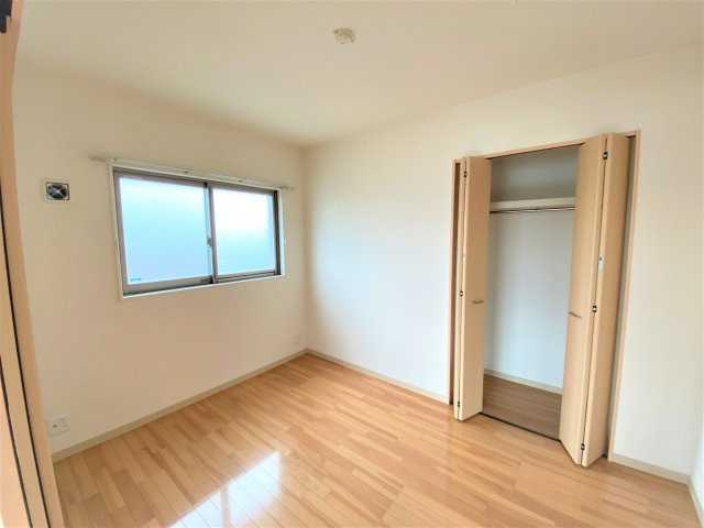 緒川プラザの洋室|別部屋同間取りの画像になります。