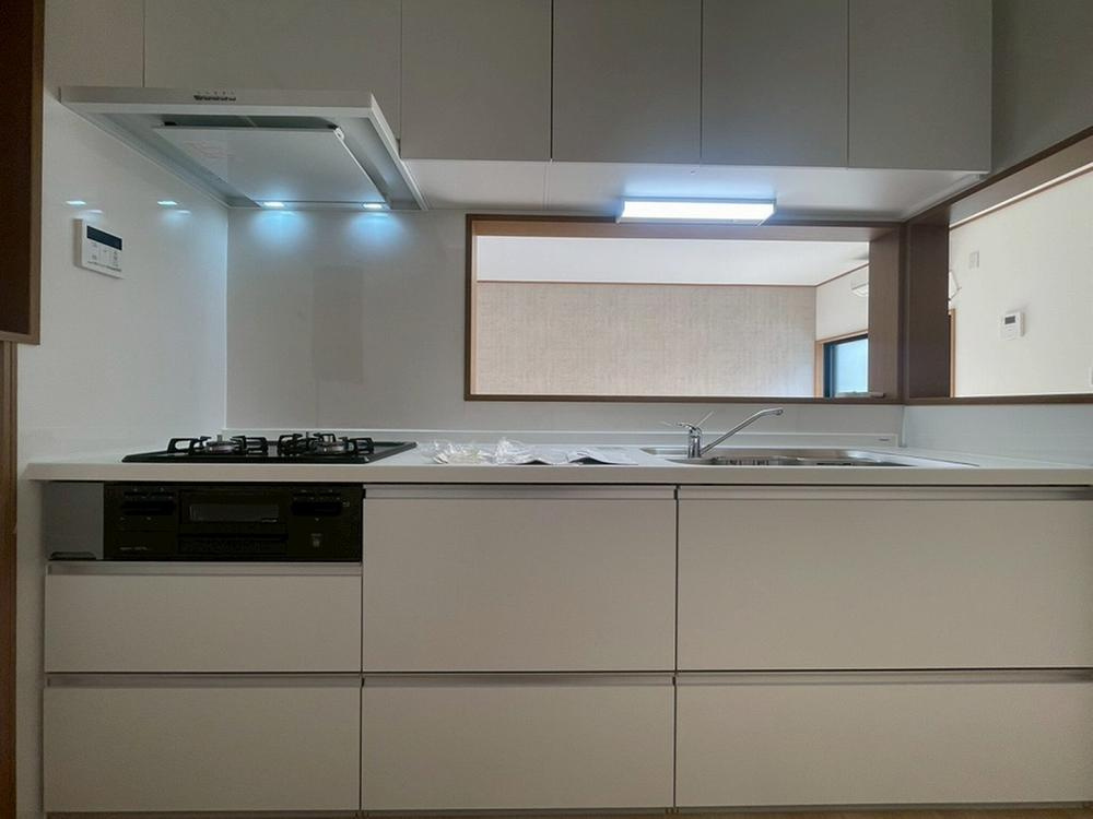 打上元町　中古一戸建てのキッチン|システムキッチン
■物件内覧・資金計画相談・住宅ローン相談、リフォーム相談、お問合せ受付中■
※当日・翌日のご内覧、ご相談はお電話でのお問合せがスムーズです！