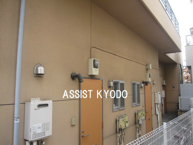 キングスコート経堂の玄関