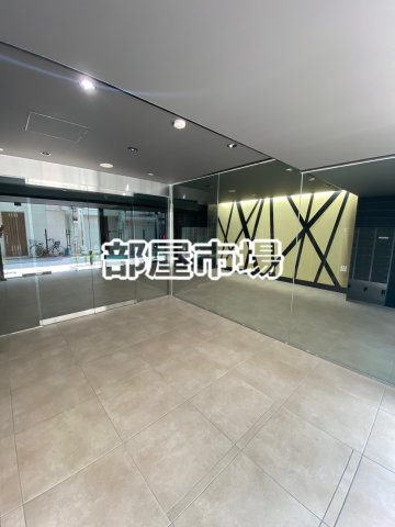 メイクス上野のエントランス