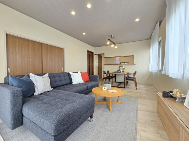 西安威1丁目の居間・リビング