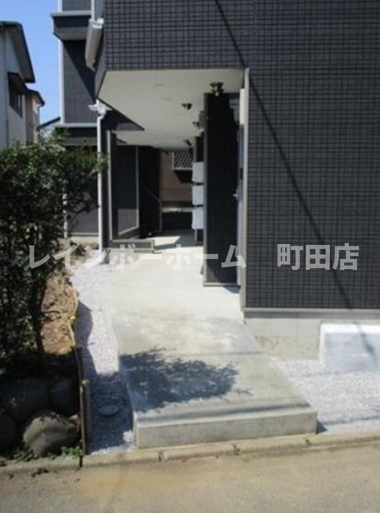カインドネス本厚木Ｗｅｓｔ※初期費用分割あと払いサービス利用可能物件のエントランス