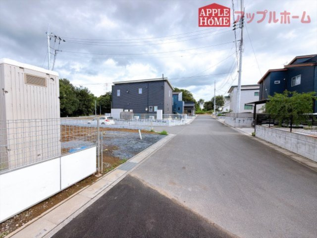[新築住宅] 熊谷市押切 第1期 全1棟の前面道路含む現地写真