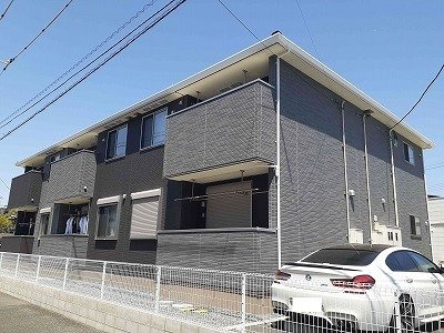 プリュネの外観