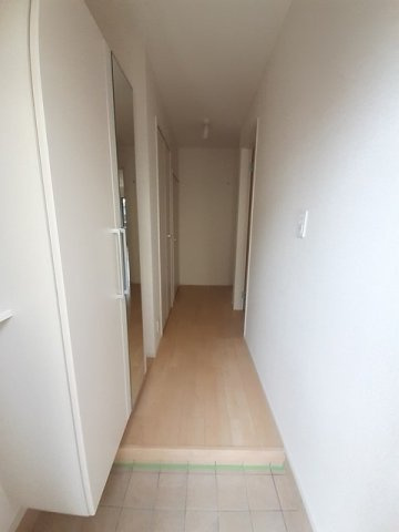 プリュネの玄関