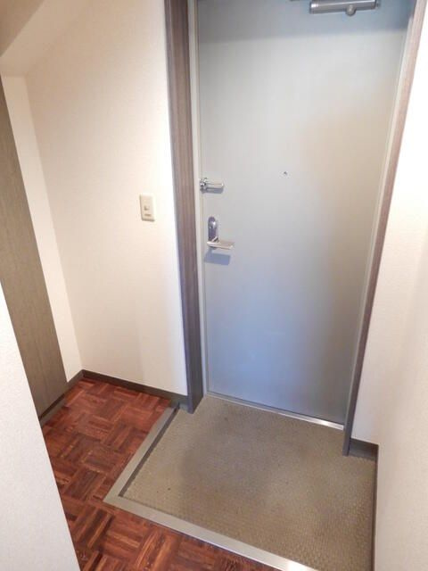 成城アベニュー館の玄関