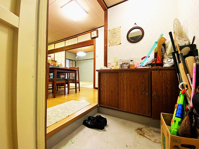 伊東一碧苑マンションの玄関