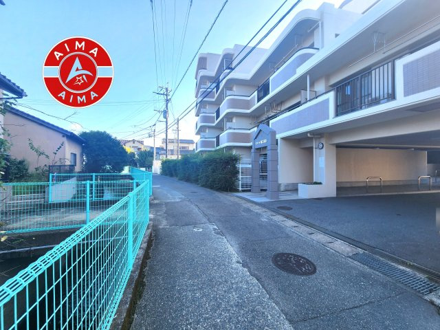 アンピール第2高木の現況写真|前面道路含む現地の写真です。
