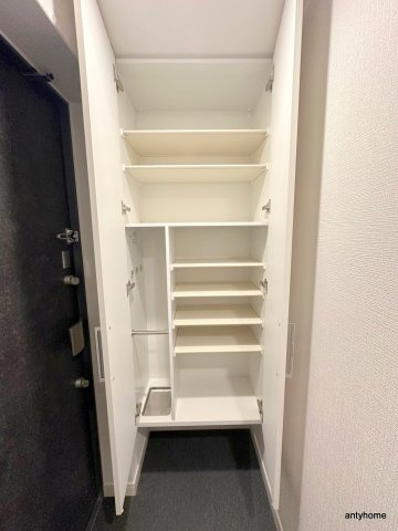 ソルテラス阿波座ウィズ　仲介手数料無料の収納