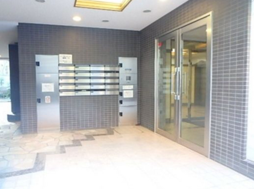 新宿区下落合３丁目の賃貸マンションのエントランス