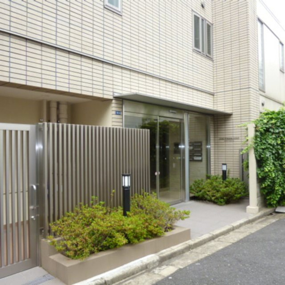 【エントランス】表参道レジデンス
