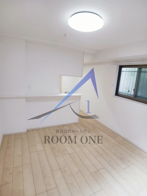 シェルズコートの居間・リビング|洋室のお部屋です。