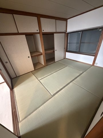 東神吉町貸家の和室