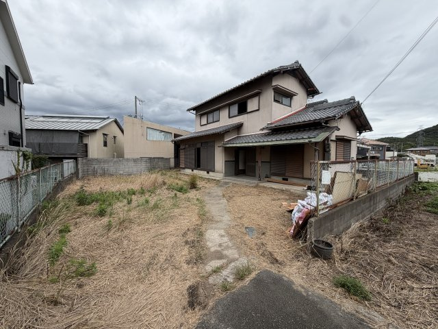 東神吉町貸家の外観