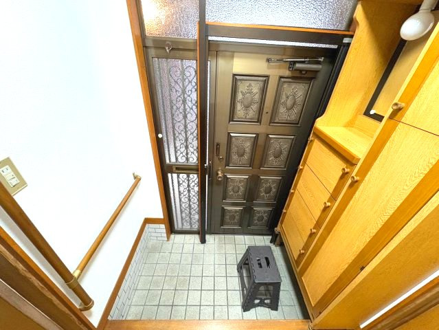 喜多町戸建の玄関