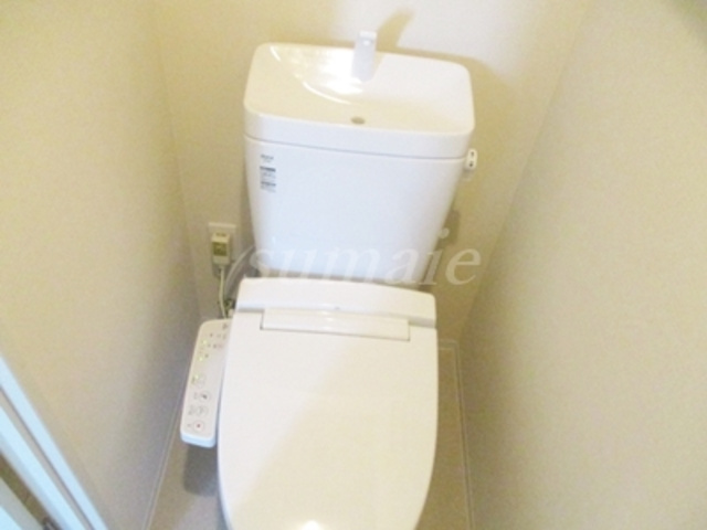 Brillia ist　赤羽のトイレ|温水洗浄便座付きトイレです。
