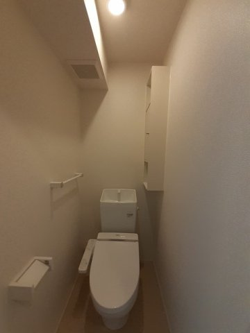 フェリチタ　ナギの木のトイレ