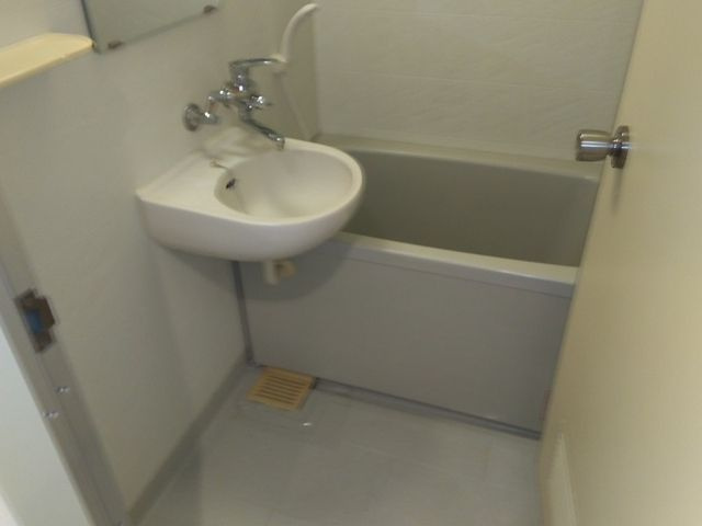 市川市妙典６丁目の賃貸マンションの浴室