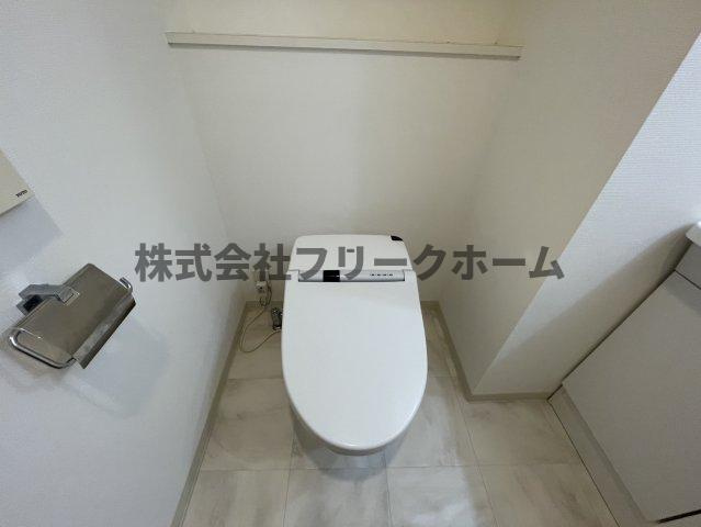 武蔵野市中町１丁目の賃貸マンションのトイレ
