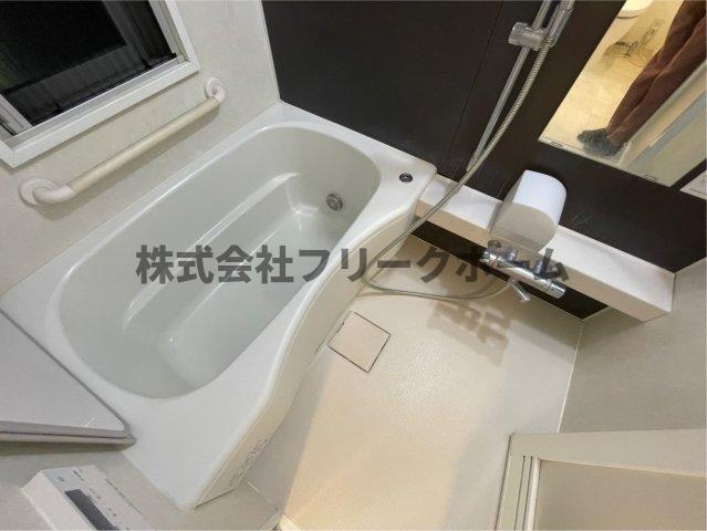 武蔵野市中町１丁目の賃貸マンションの浴室