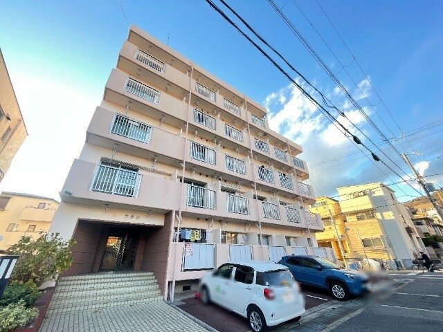 ルーク本山の外観