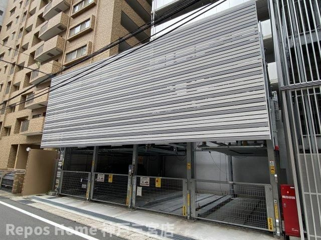 プラネソシエ神戸元町の駐車場