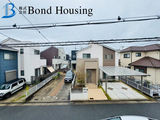 駐車並列2台　土山駅徒歩18分　魚住町清水　中古戸建の前面道路含む現地写真