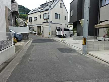 南区仁保１丁目の前面道路含む現地写真