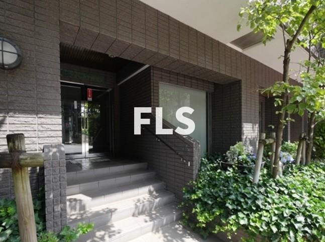新宿区大京町の賃貸マンションのエントランス