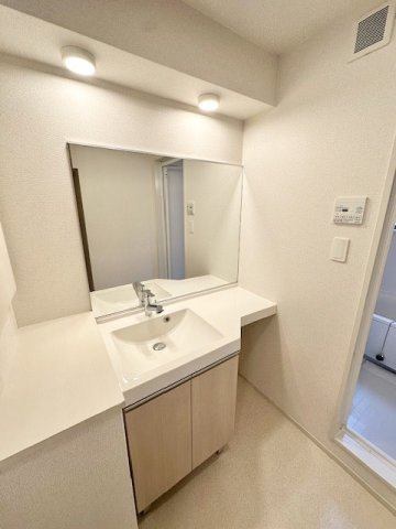 サンライズⅢの洗面所|忙しい朝には欠かせない洗面所です