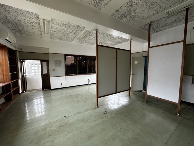 沖縄市諸見里のその他|二階